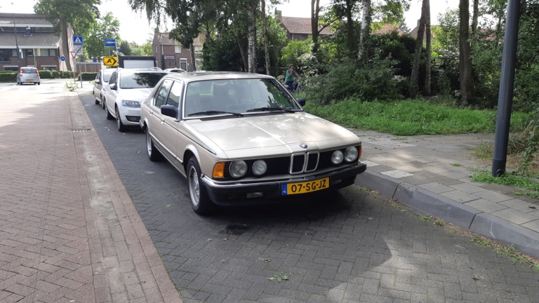 728i-2.jpg