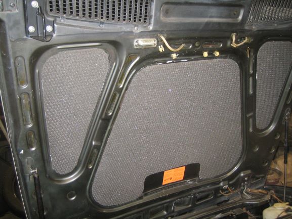 bekleding  motorkap   klein.JPG